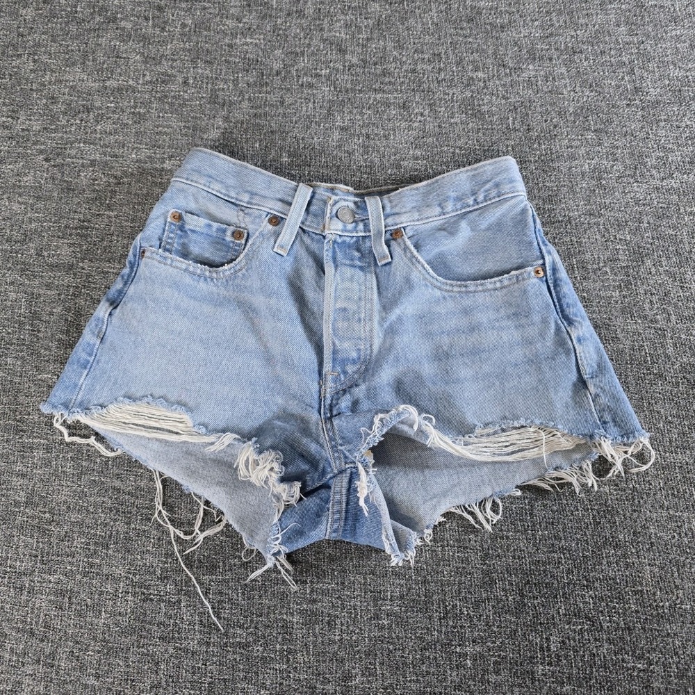 Levis 501 Original Cutoff Denim Shorts Light Wash Button Fly Womens 26 High Rise